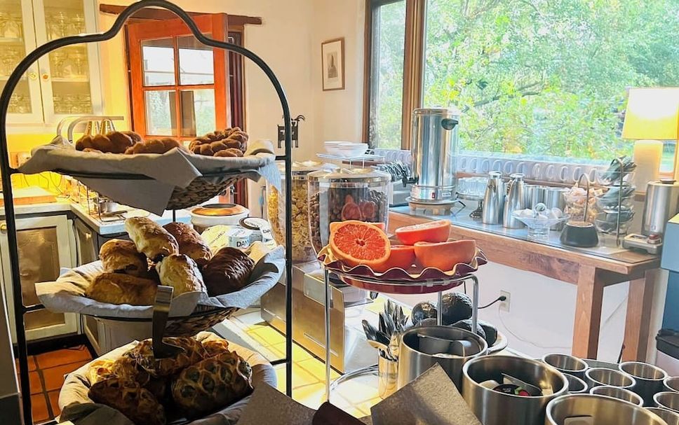Buffet Photo