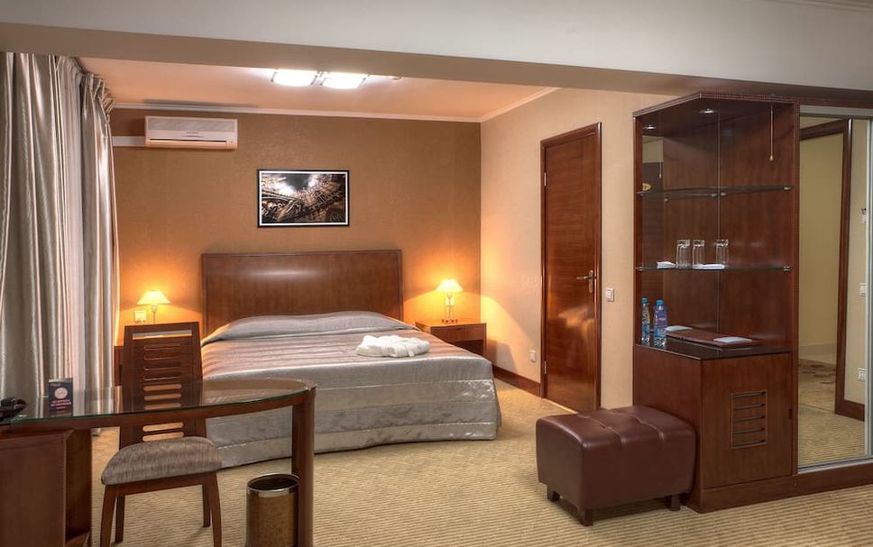Bedroom Photo