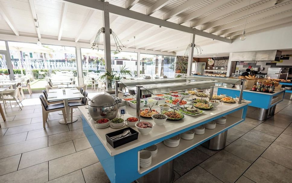 Buffet Photo