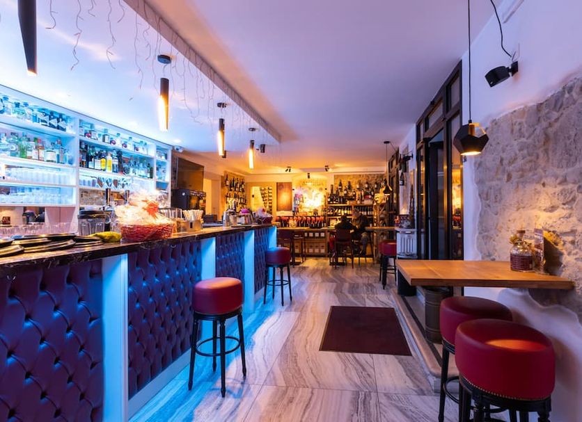 Bar Photo