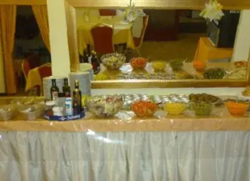 Buffet Photo