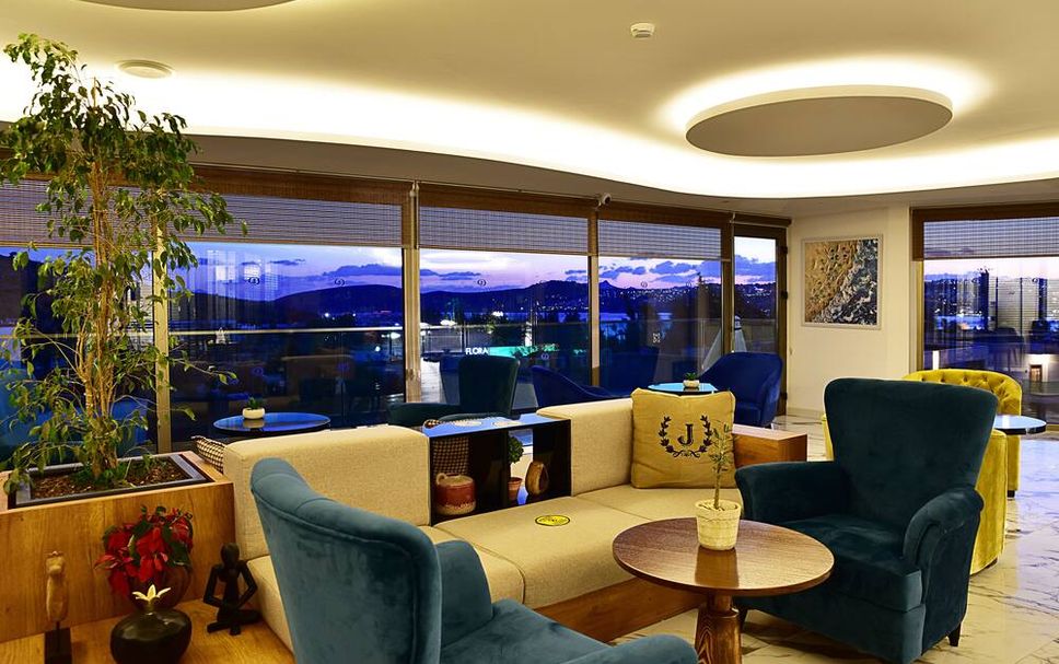 Lounge Photo