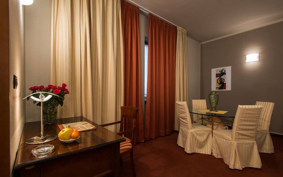 Dining room Photo