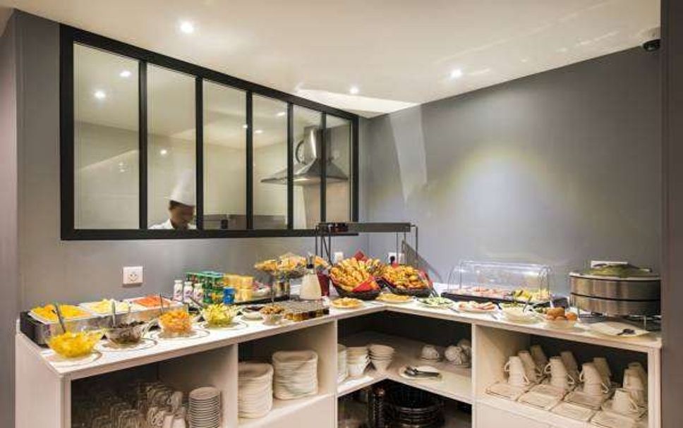 Buffet Photo
