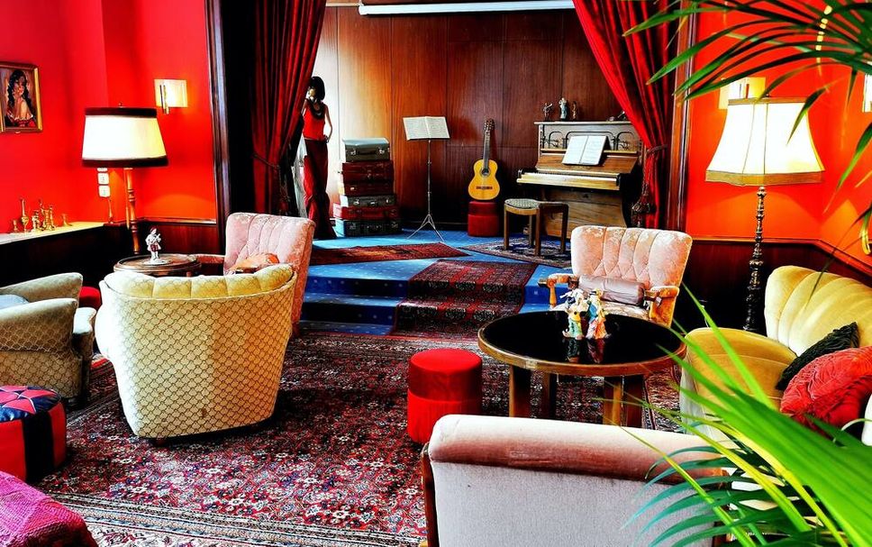 Lounge Photo