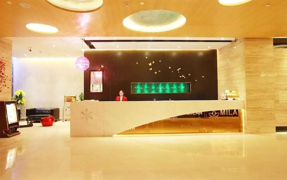 Front desk Photo