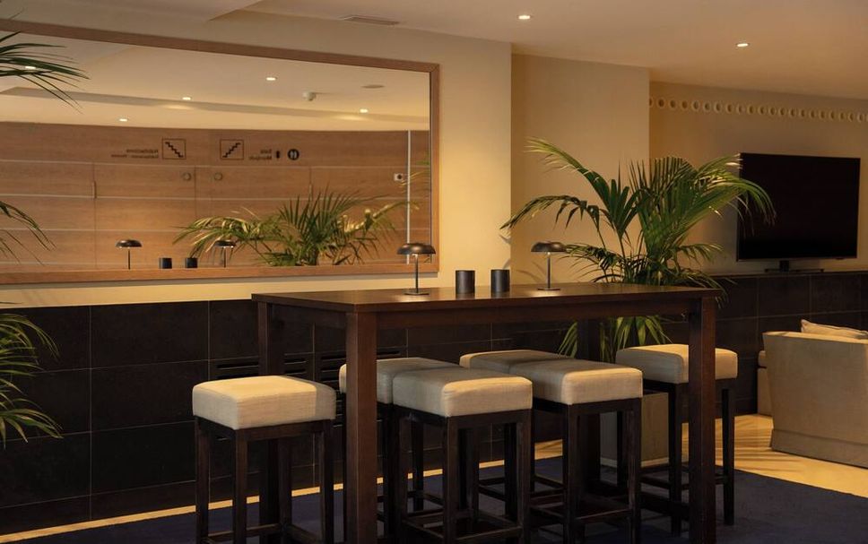 Bar Photo