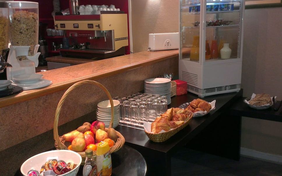 Buffet Photo