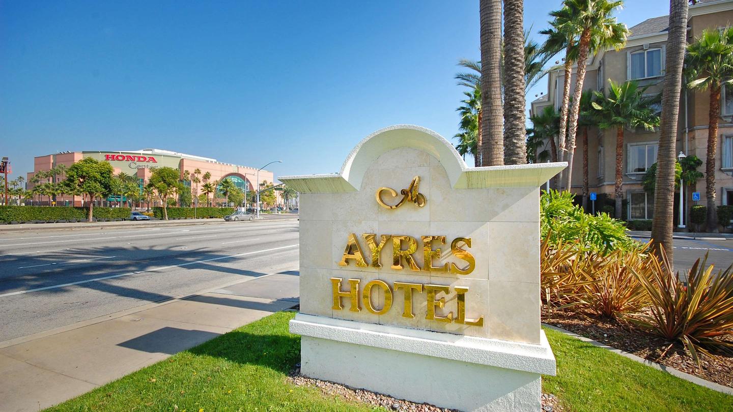 Ayres Hotel Anaheim in Anaheim, United States from $72: Deals, Reviews ...