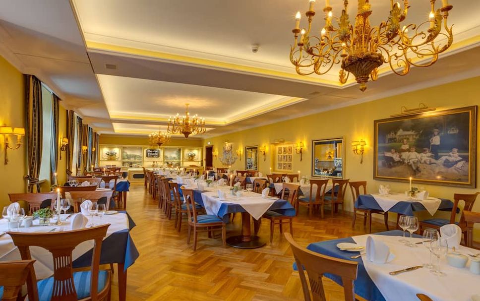 Restaurant Photo