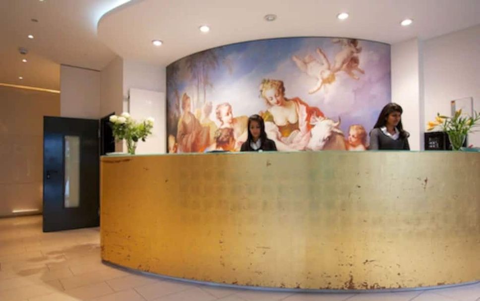 Front desk Photo