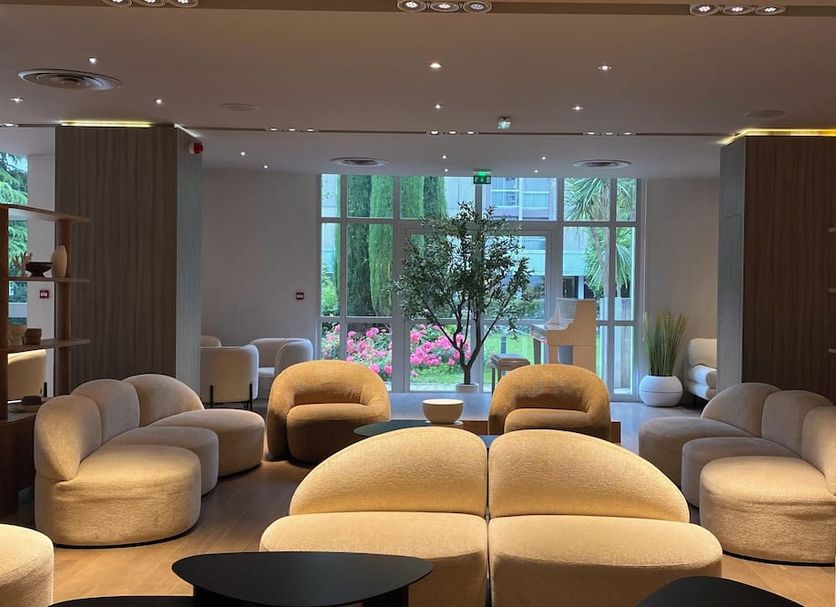 Lounge Photo