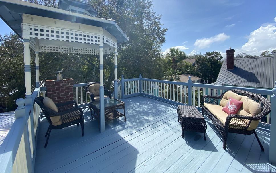 Balcony Photo