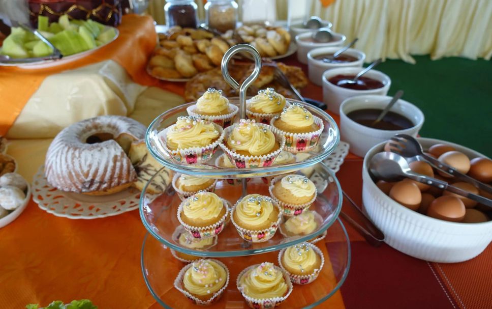 Buffet Photo