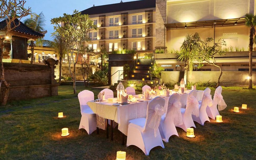 Banquet hall Photo