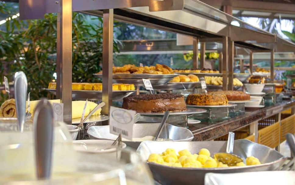 Buffet Photo