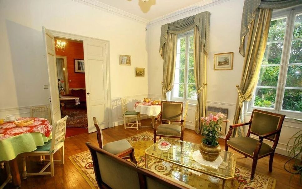 Dining room Photo