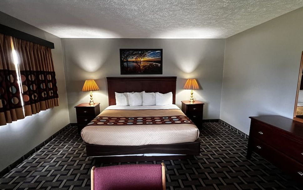 Sky Lodge Inn & Suites in Delavan, the United States from $70: Deals ...