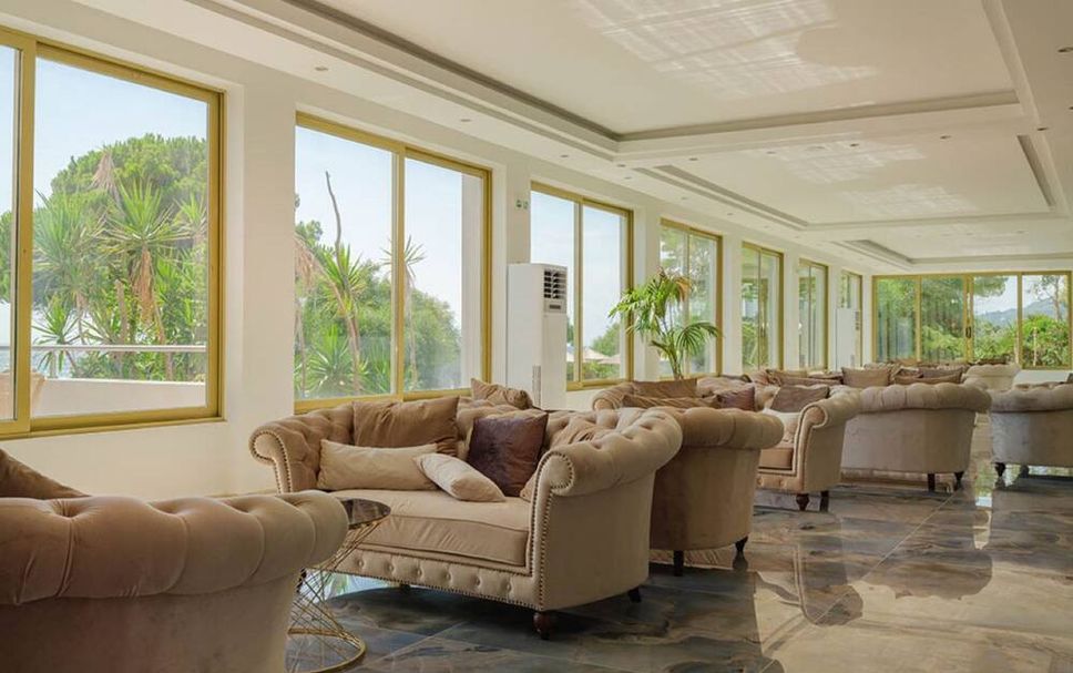 Lounge Photo