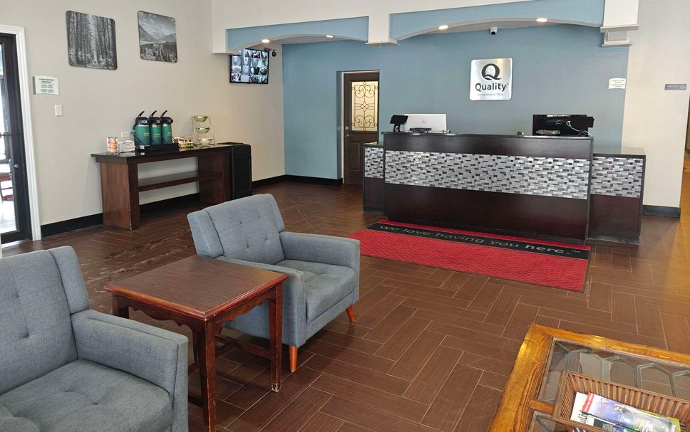 Front desk Photo