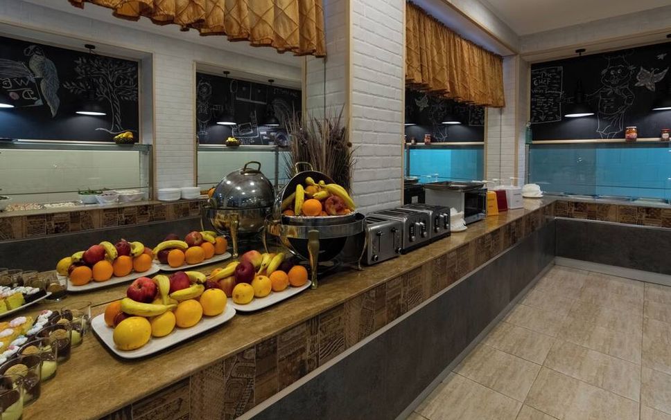 Buffet Photo