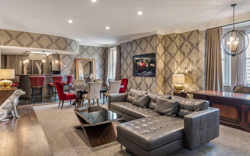 Lounge Photo