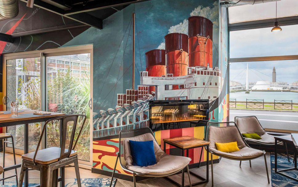 Bar Photo