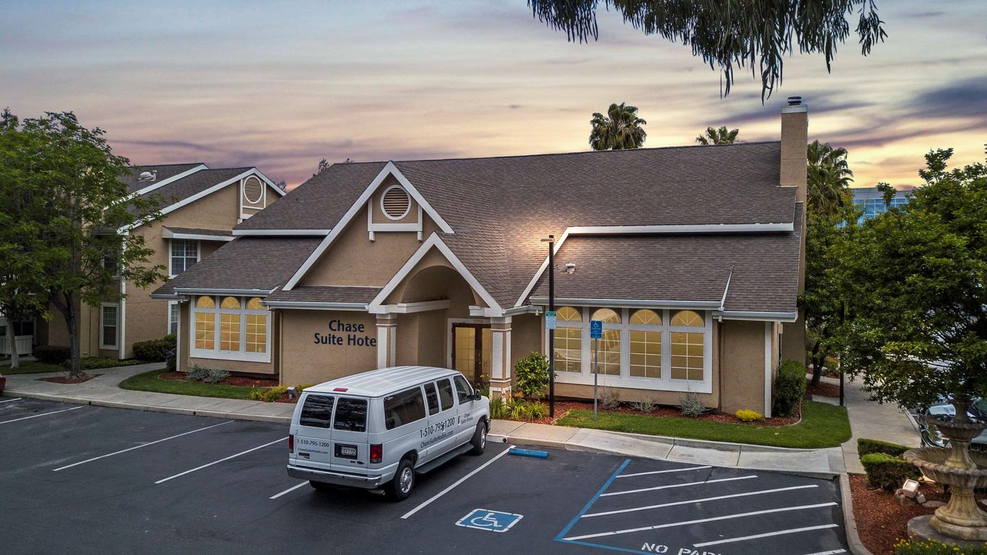 Chase Suite Hotel Newark in Newark, the United States from 124 Deals