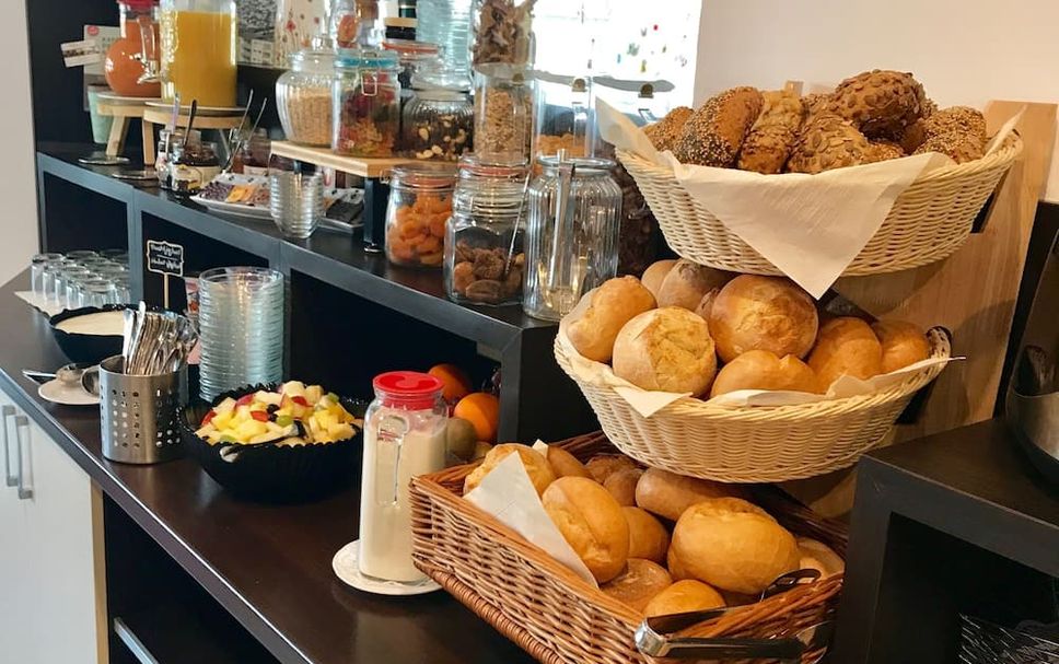 Buffet Photo