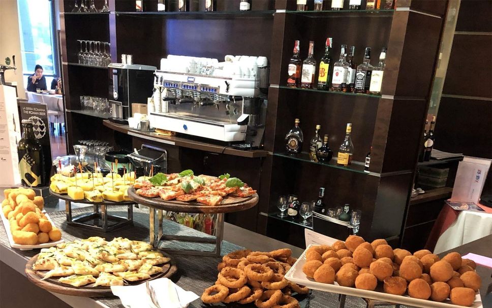Buffet Photo