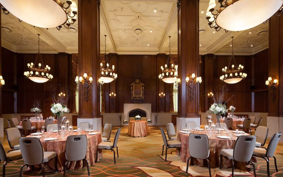 Banquet hall Photo
