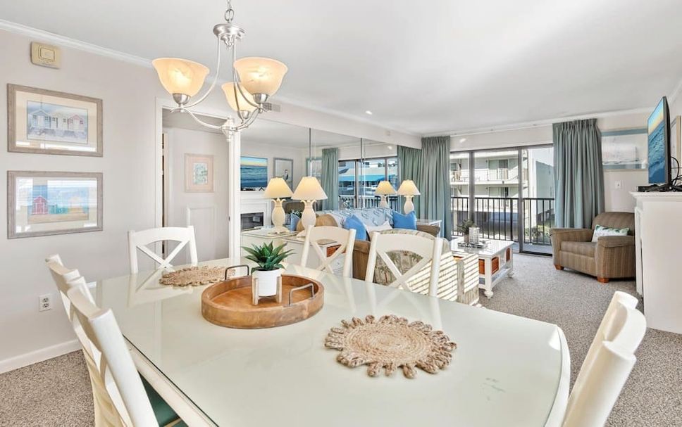 Dining room Photo