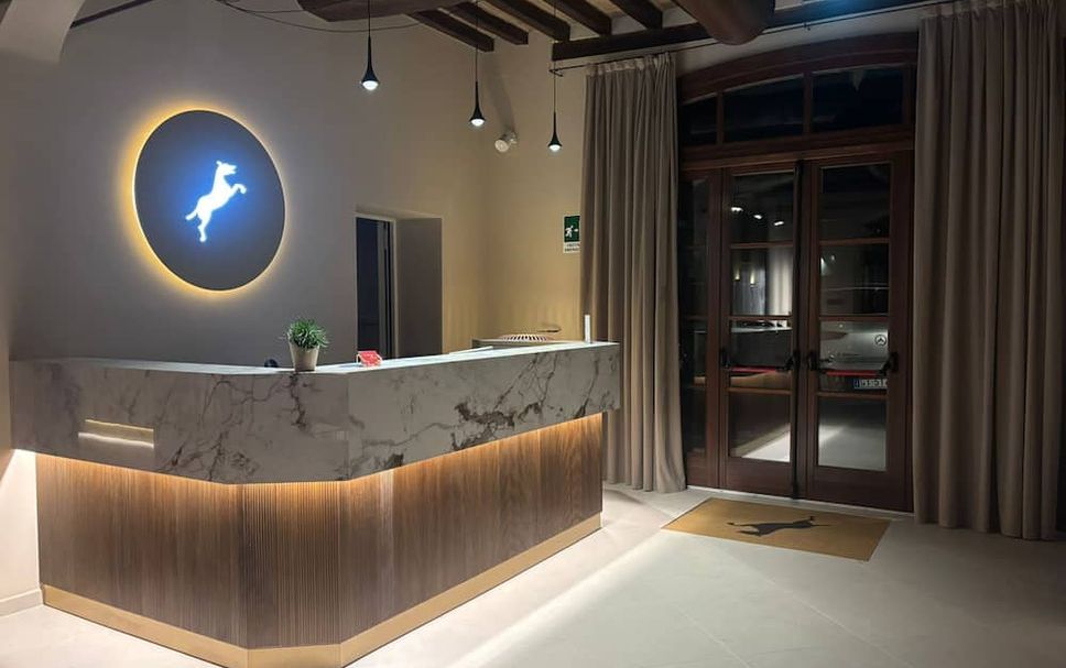 Front desk Photo
