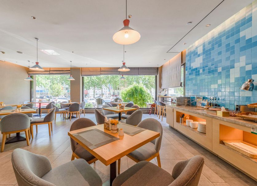 Restaurant Photo