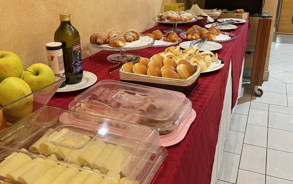 Buffet Photo