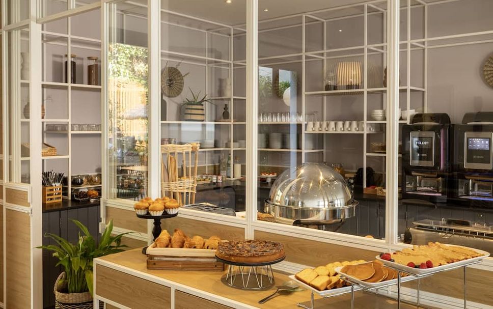 Buffet Photo