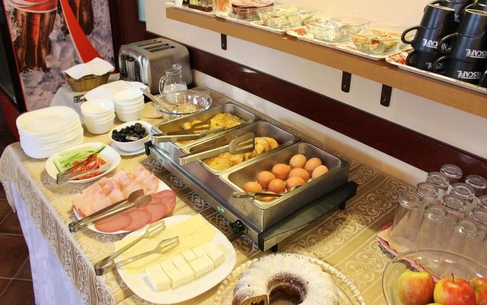 Buffet Photo