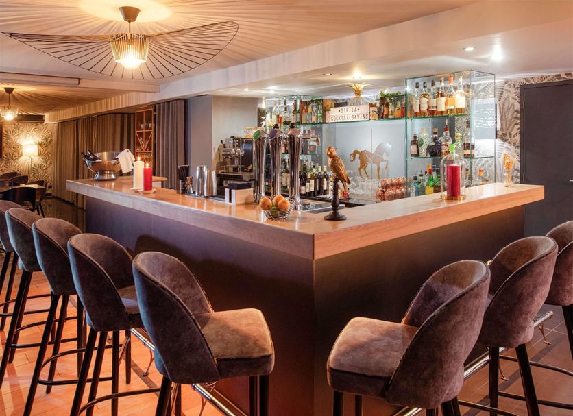 Bar Photo