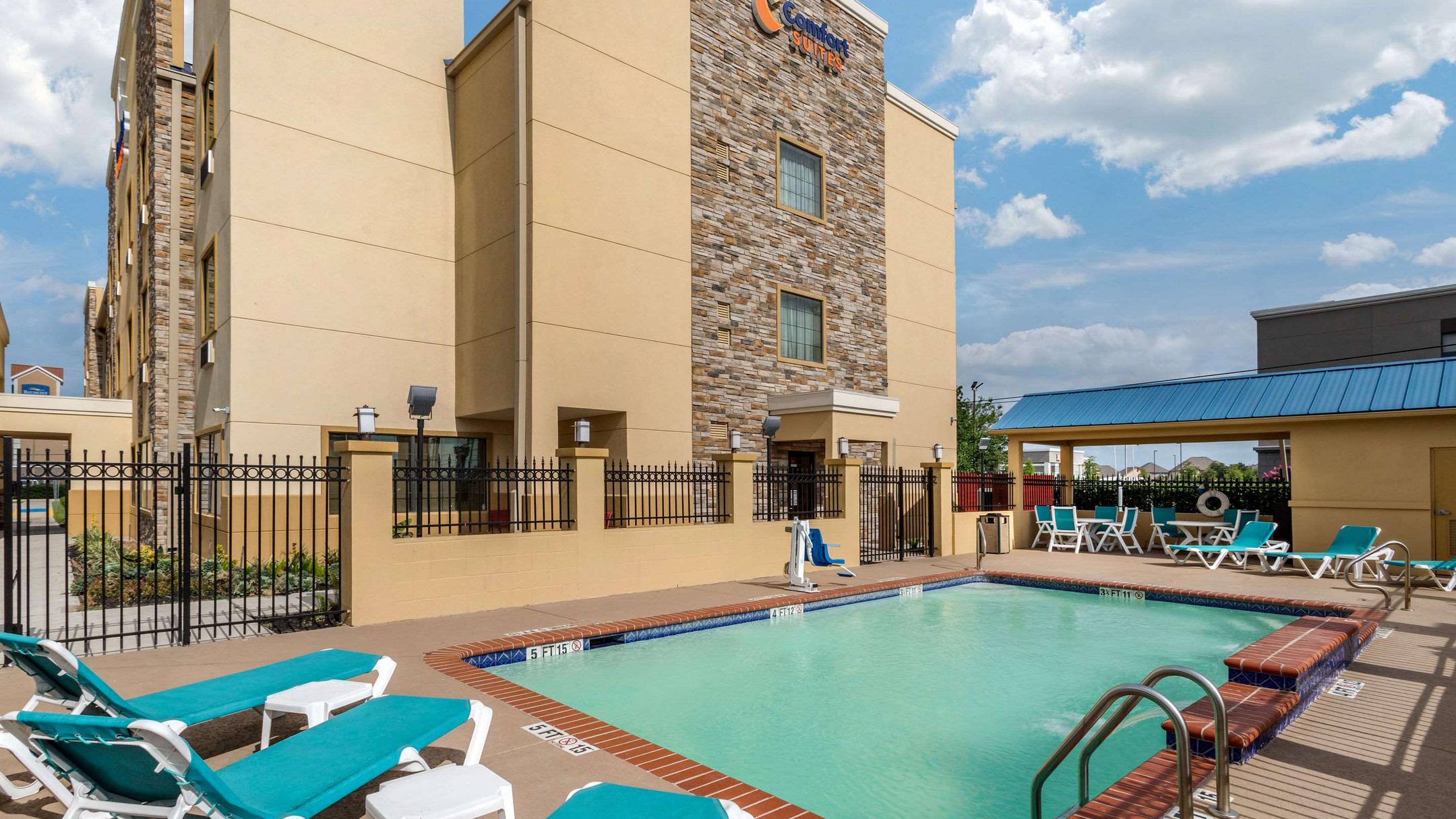 Comfort Suites Baytown in Baytown, United States from 85