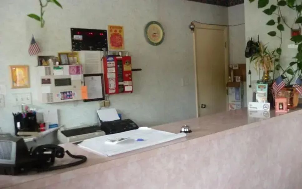 Front desk Photo