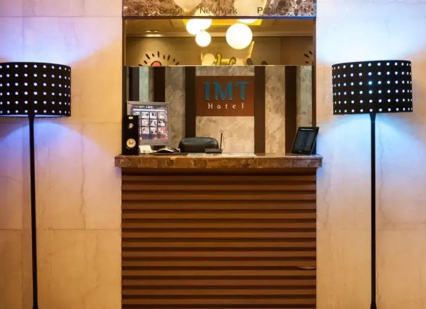 Front desk Photo