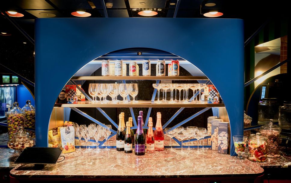 Bar Photo