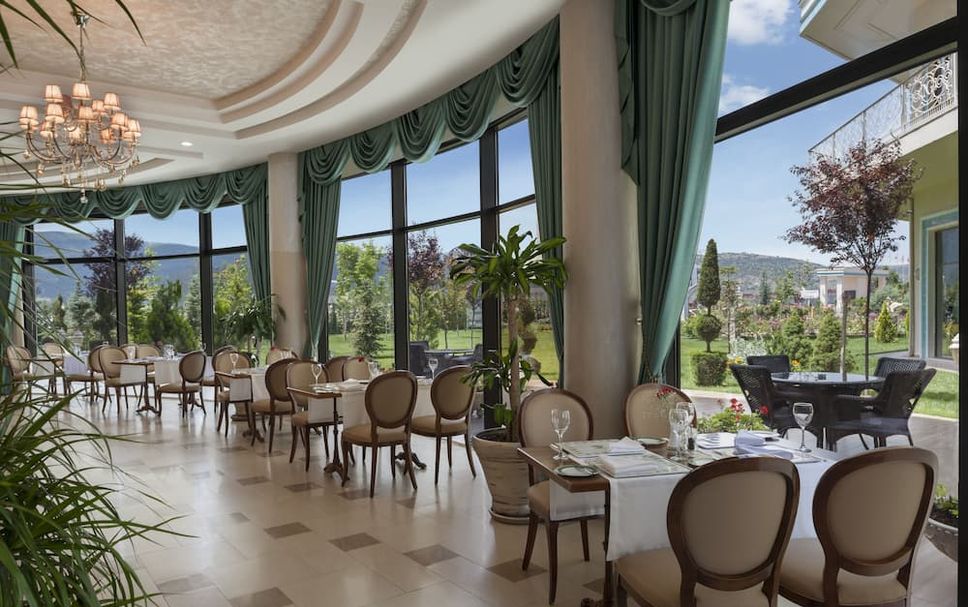 Restaurant Photo