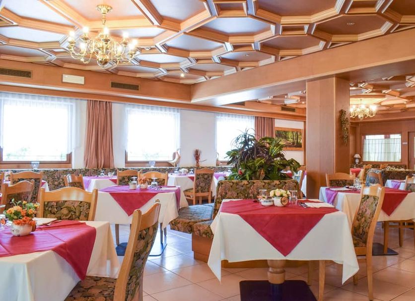 Banquet hall Photo