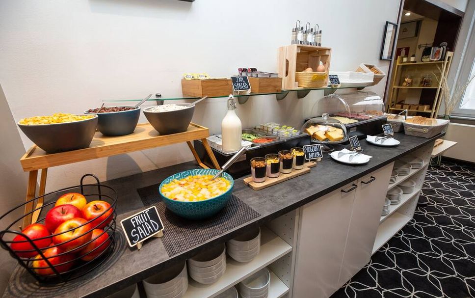 Buffet Photo