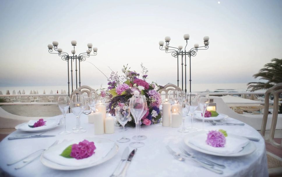 Banquet hall Photo