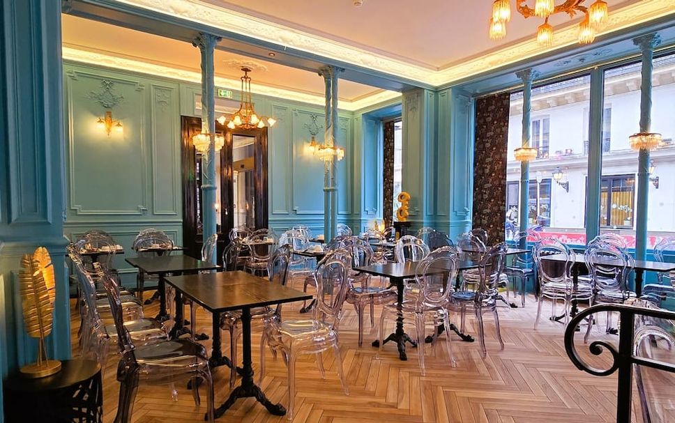 Restaurant Photo