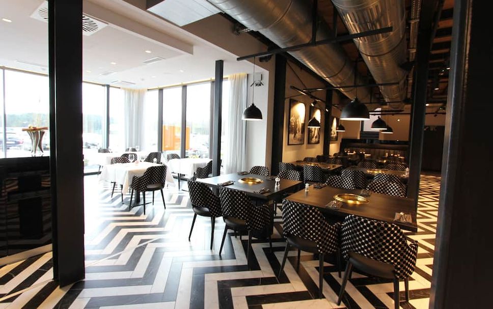 Restaurant Photo