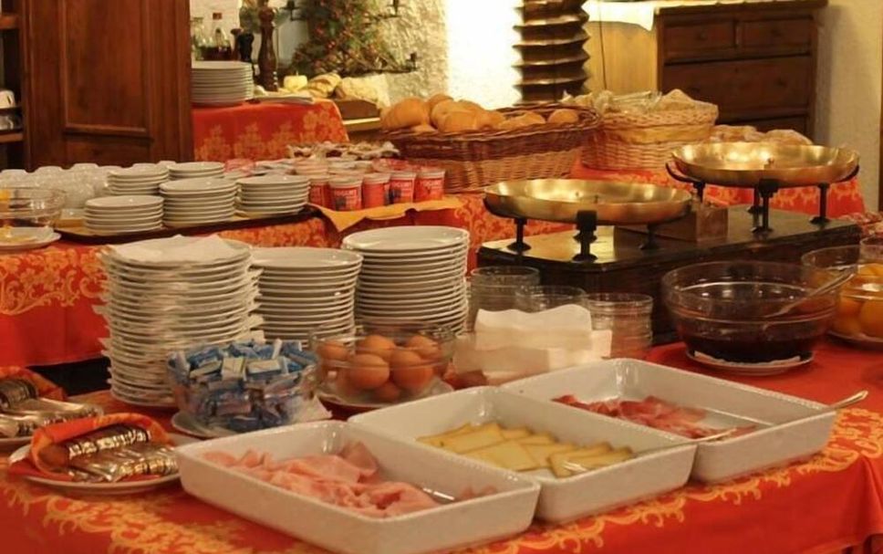 Buffet Photo
