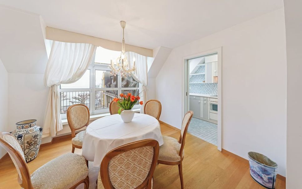 Dining room Photo